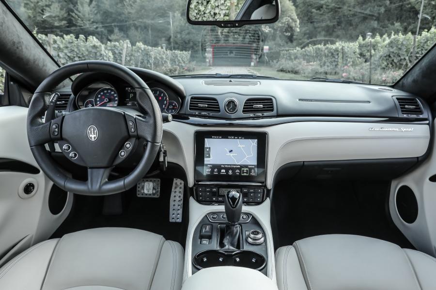 Торпедо Maserati GranTurismo Sport 2017 года  (фото 8 из 13)